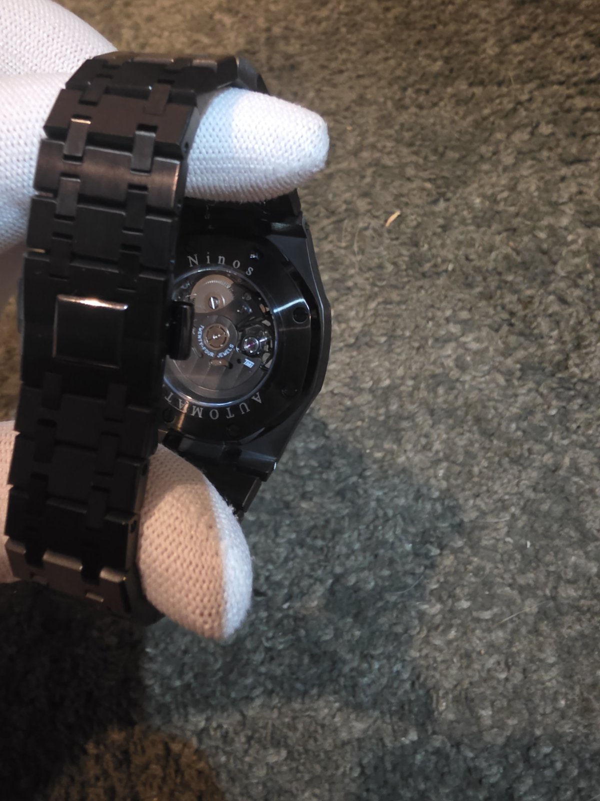 Ninos Blackout Edition
